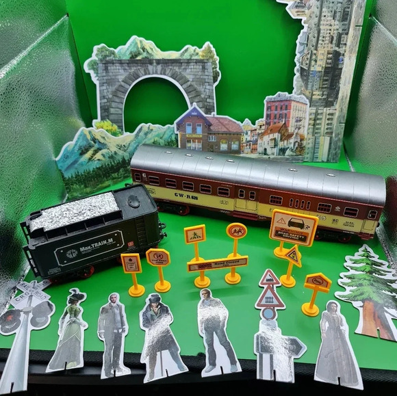 TEMI G1 Classical Locomotive Lot 2 Cars, Scenery, Tracks, People, Signs - Picture 3 of 6